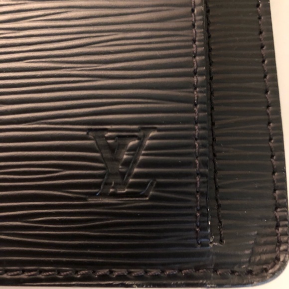 🖤 Authentic Louis Vuitton Clutch Epi Leather Clutch Thames 🖤 - Picture 2 of 10